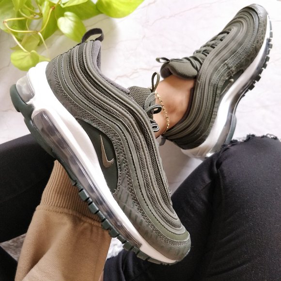 🔥𝐒𝐎𝐋𝐃 𝐎𝐔𝐓🔥 - Picture 2 of 8